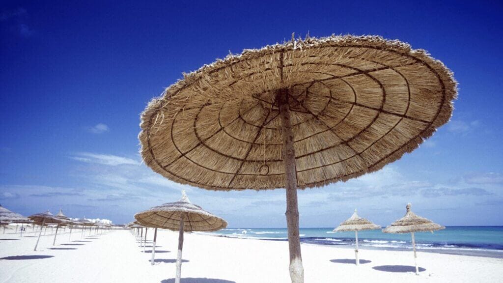 Plage de Sousse près des villas et appartements avec piscine en location